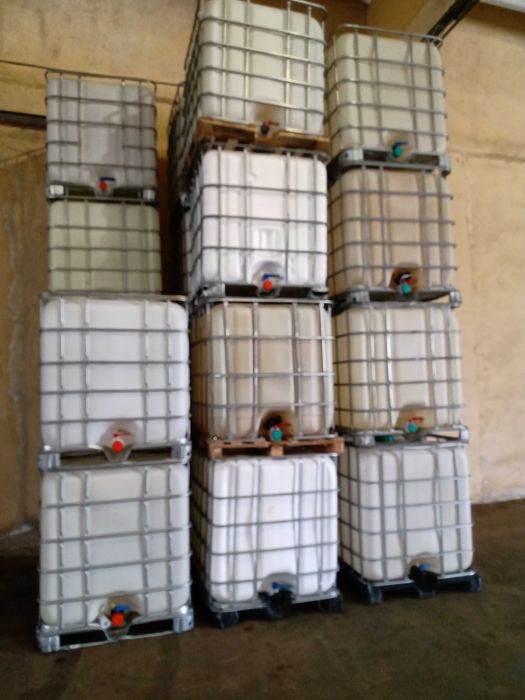 Пластмасови бидони и IBS цистерни 600л и 1000л