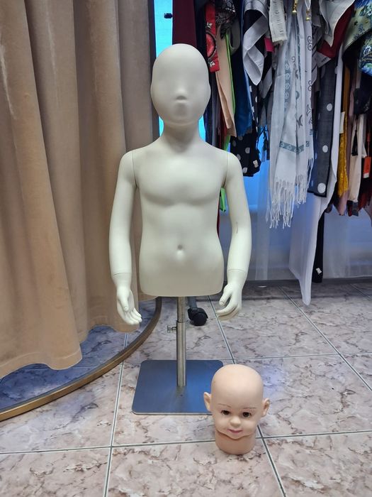 Срочно Продам для манекены бутика