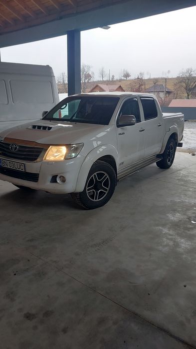 Toyota hilux 2013 automat
