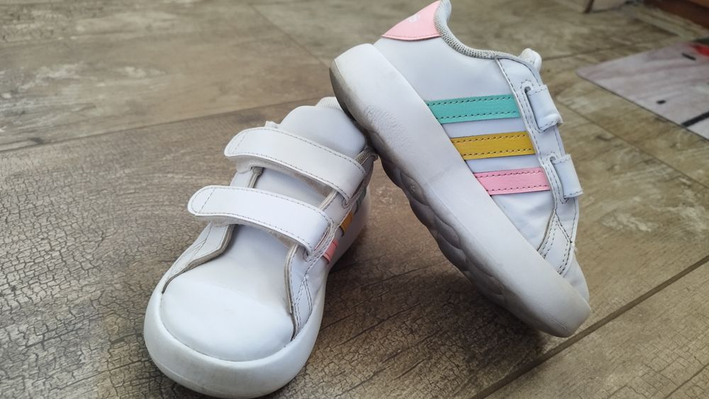 Маратонки Адидас bubble