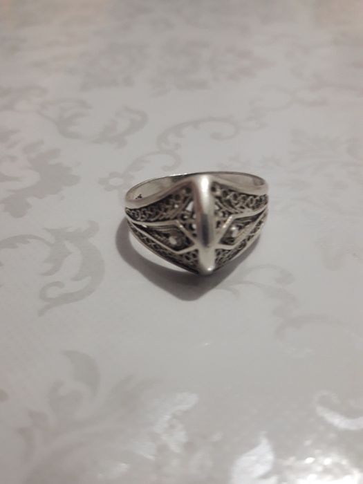 Серебрянное кольцо 20 р.