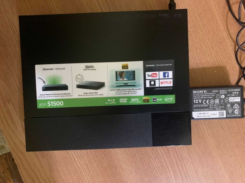 Vând Blu-Ray, DVD, CD, player Smart SONY BDP-S1500