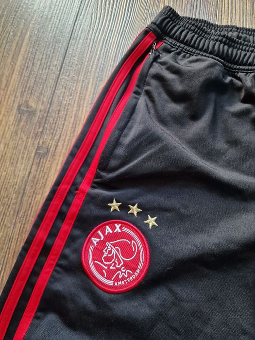 Страхотно юношеско спортно долнище  ADIDAS AJAX  размер 13 -14г или S