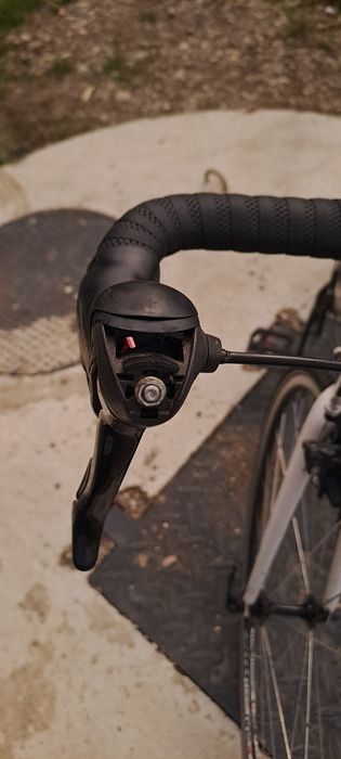 Bicicleta semi-cursiera Felt