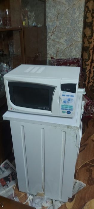 Стиралка и микроволновка