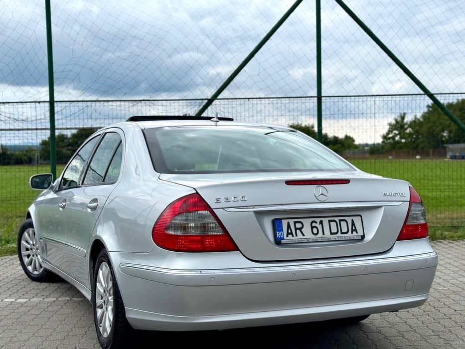 MERCEDES-BENZ 300 2008 — imagine 3