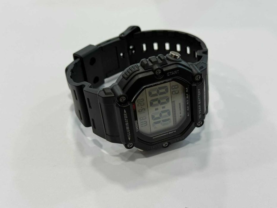Casio AE-1600H-1AVEF