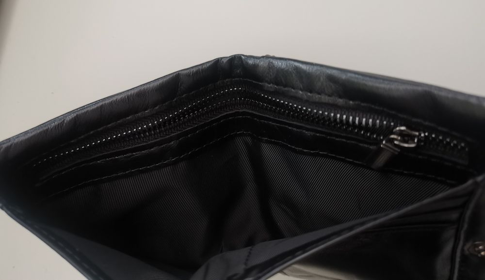 Ново! Кожено портмоне/портфейл