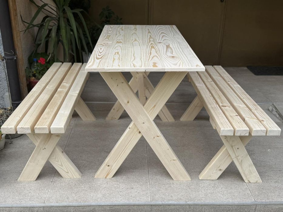 Комплект за градина маса с две пейки