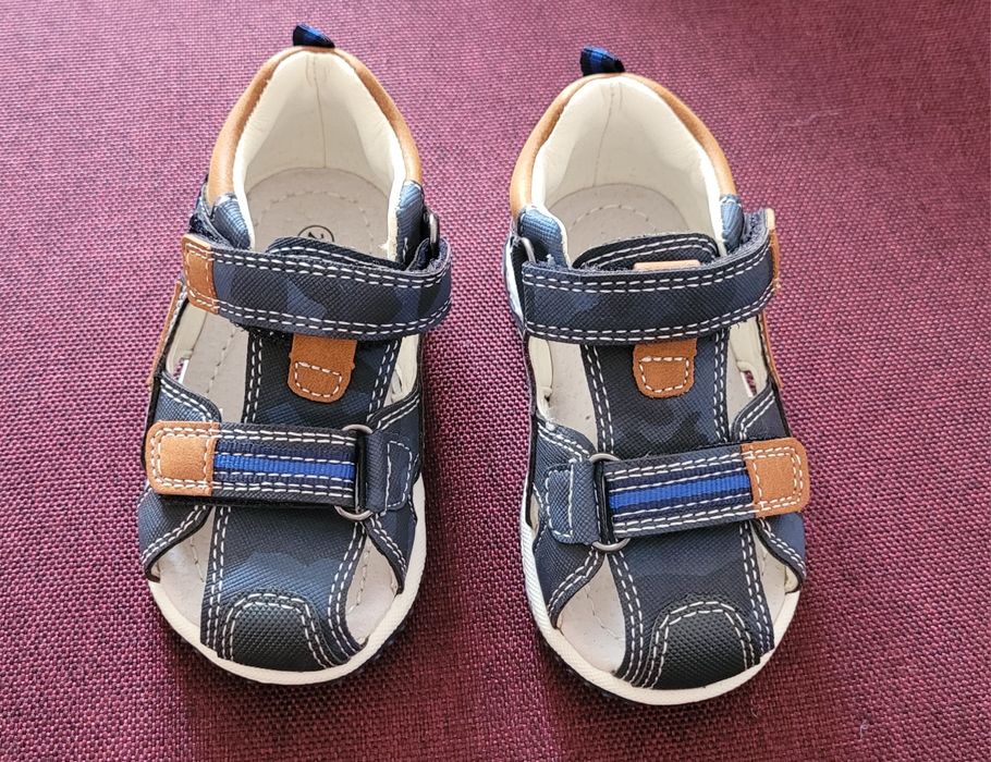 Sandale mărimea 21 noi