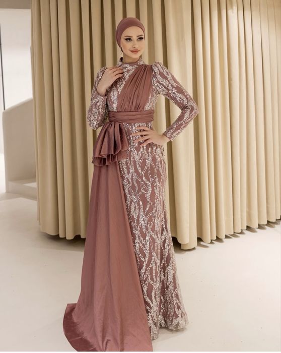 Porno singlisi va ukasi tabuni buzdi