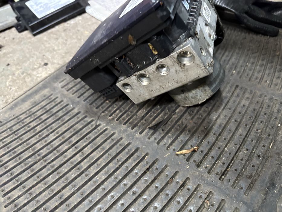 Mercedes w213 2.2cdi 194кс ABS модул