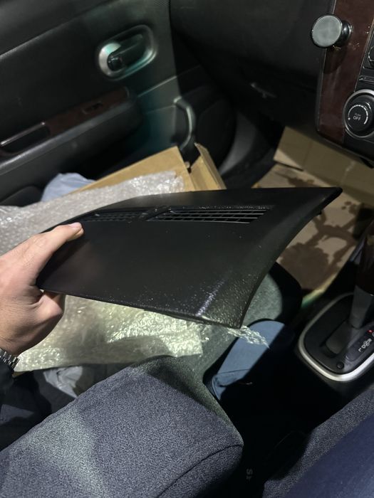 Nissan tiida панель