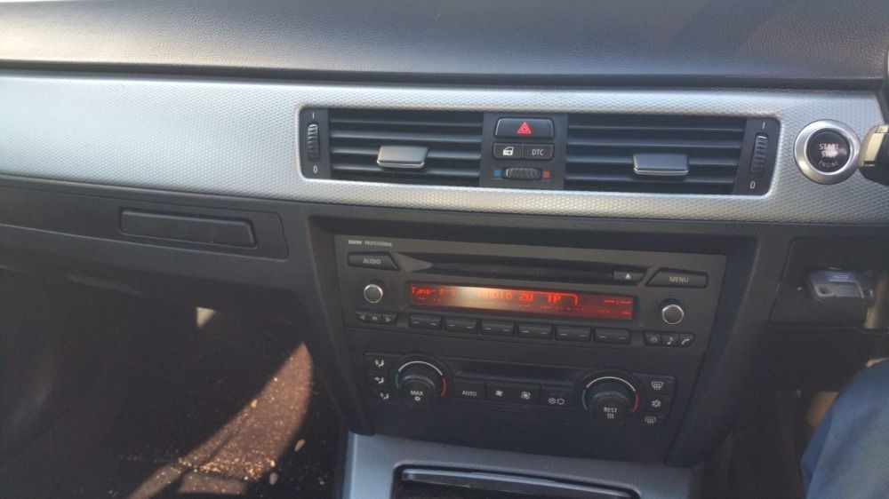 Dezmembrari  BMW 3 (E90, E91, E93, E92)  2005  > 2013 325 i Benzina