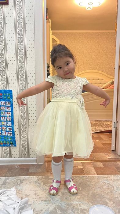 Платье на девочку