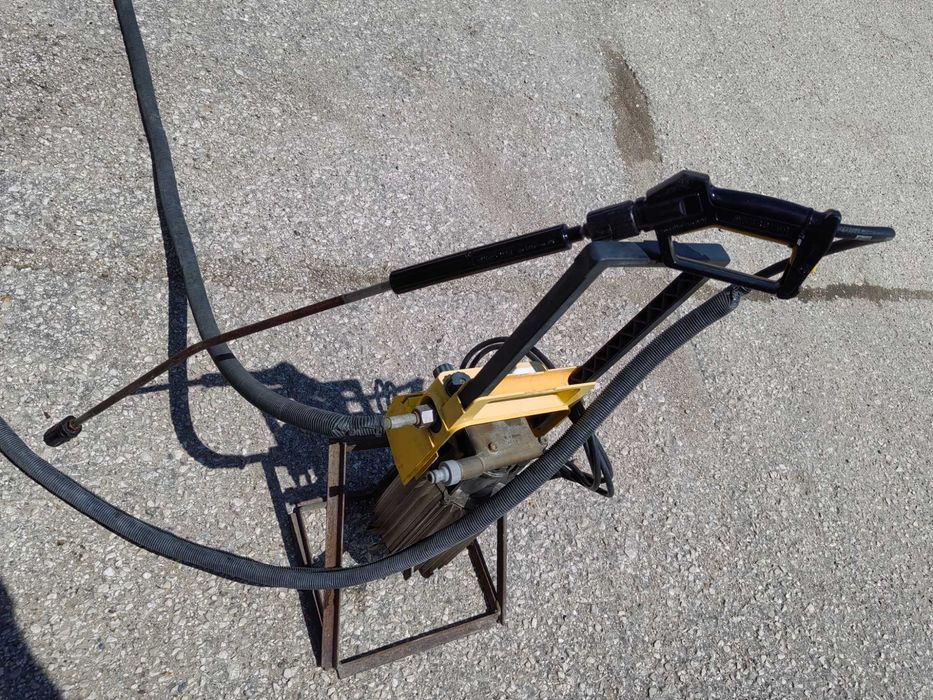 Водоструйка karcher 130 бара 220 волта