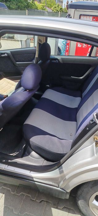 Opel pret in lei