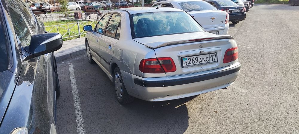 Митсубиси Каризма