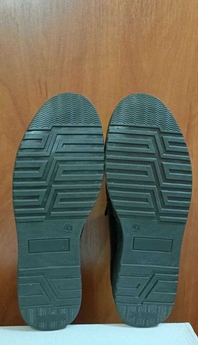 Туфли качественые  кожаные классика производство Турция .