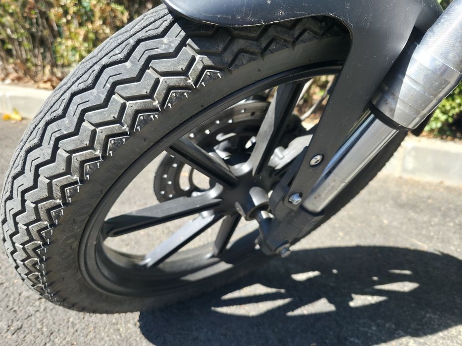 Super Soco TC Max 2023 cu 6700km la bord