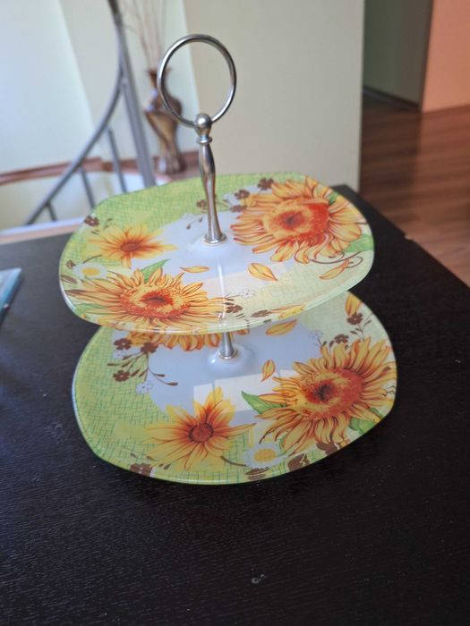 Поднос за сладки