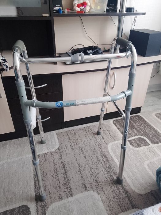 Продам ходунки для взрослых