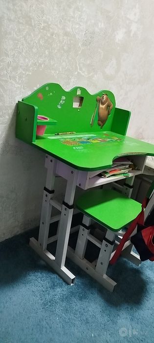 Парта для школьников