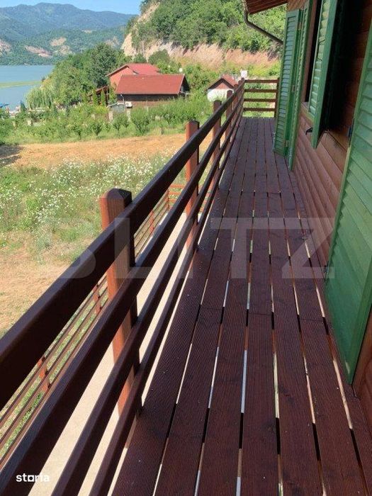 Oportunitate! Casa de vacanta, 5 camere, 160mp, la malul Dunarii