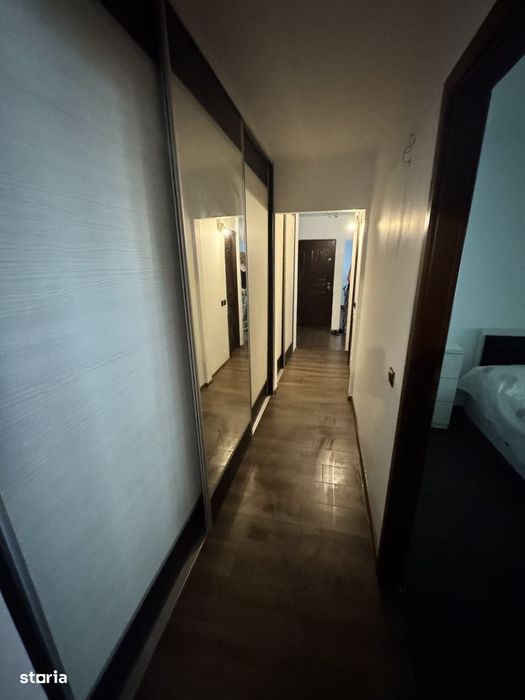 Apartament 3 camere decomandat FAR