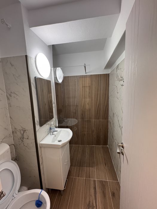 Garsoniera de inchiriat, complet renovata cu totul nou in ea