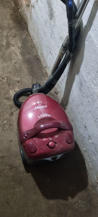 Продам  пылесос LG