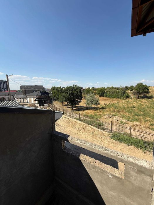 Срочно Коробка. дом, 3соток - 300м², 3 этаж