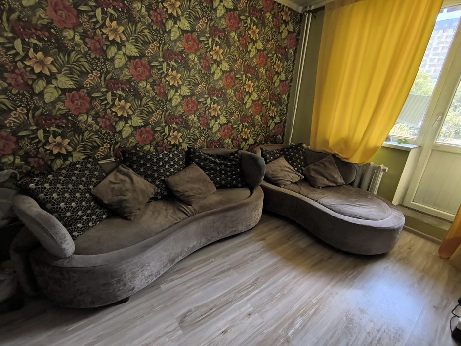 Продам набор диван 2 штуки и кресло