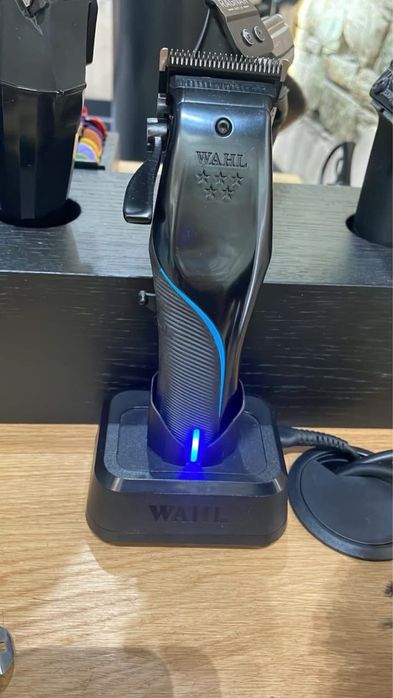 Masina de tuns Wahl Vapor cu stand