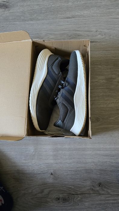 Vand pantofi sport adidas