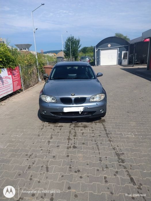 Vând Seria 1 118d 2005
