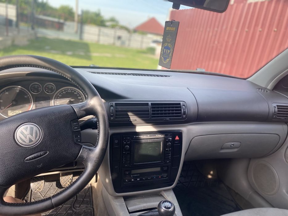 VOLKSWAGEN Passat 2004 — imagine 4