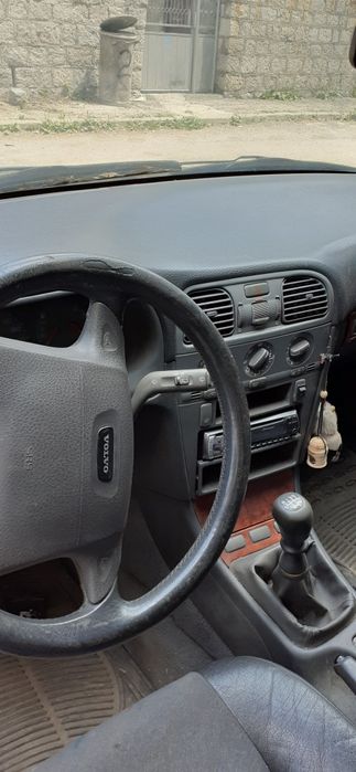 VOLVO V40 1999 г. 2.0 бензин на части