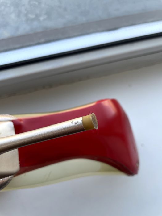 Туфли с золотыми вставками