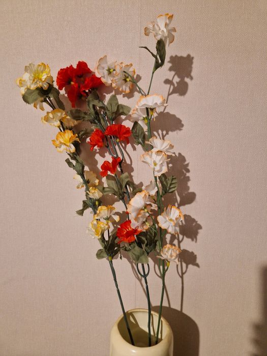 Изкуствени цветя за декорация