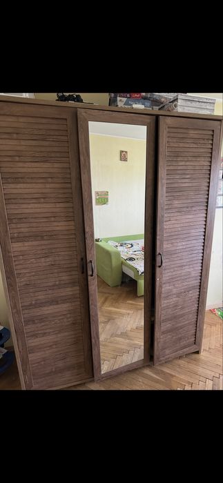 Dulap Jysk + 2 noptiere Jysk (AMBELE SET NU DAU SEPARAT )