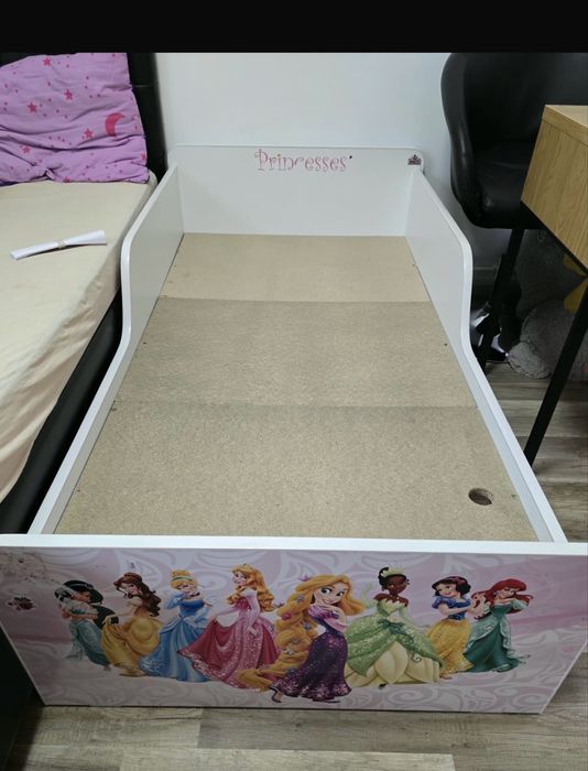 Vand pat copii - 200 lei, saltea inclusa 160cm pe 80 cm