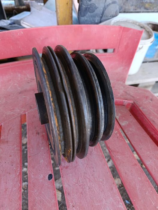 Шкив Тойота Сурф.