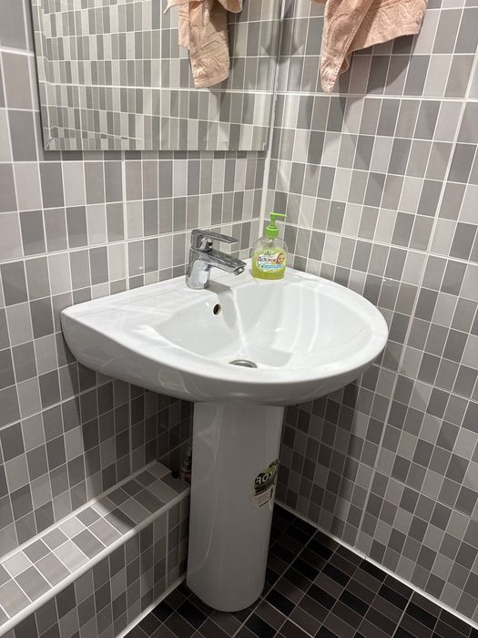 Раковина, тюльпан с краном