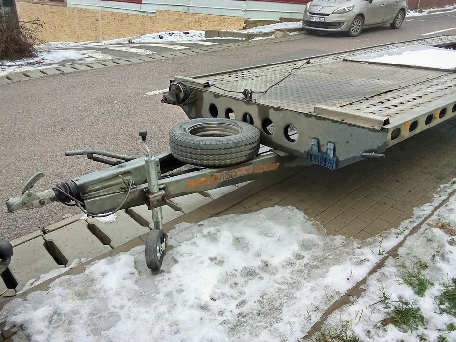 Vând platforma 8 metri,3,5 tone