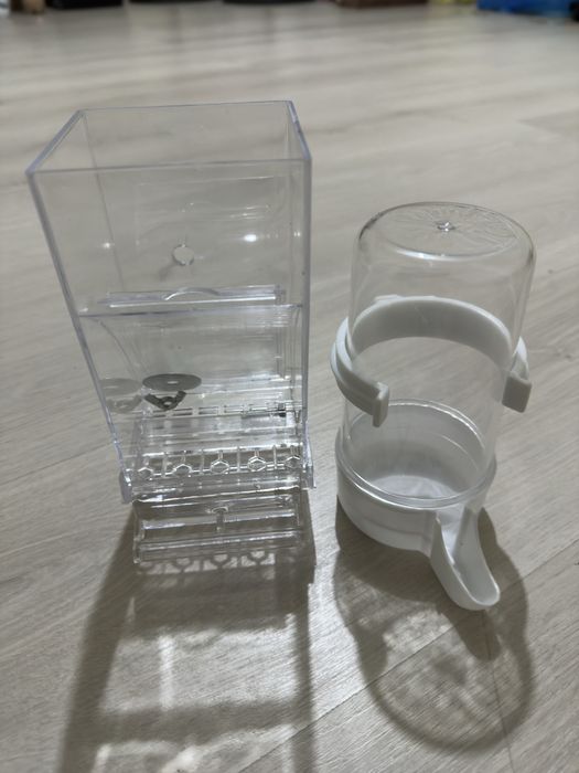 Qushlarga avtokormushka