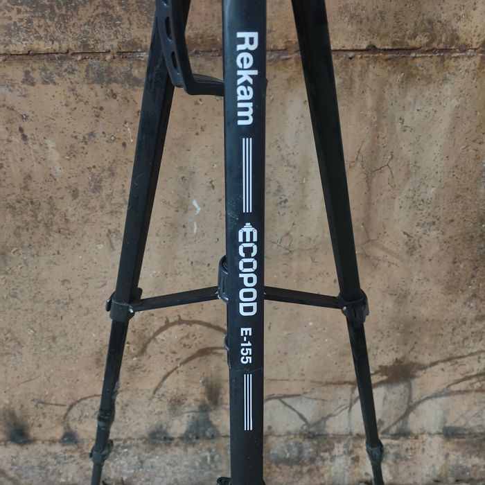 Продам штатив Rekam