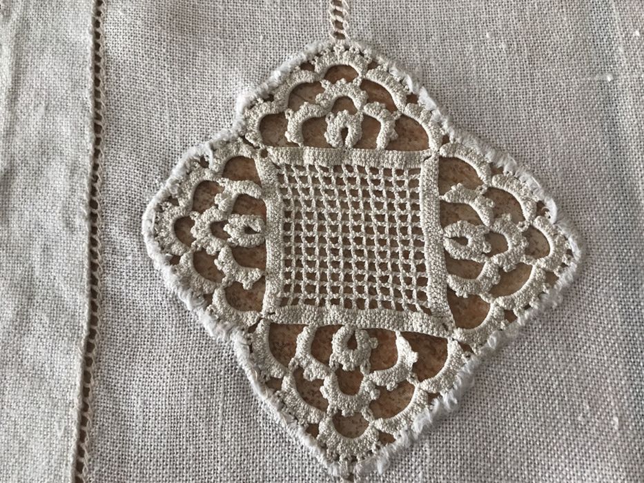 Покривка на една кука ръчна изработка 4 броя и куки за плетене