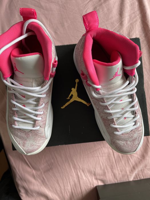 Vând bascheți Jordan mărimea 38