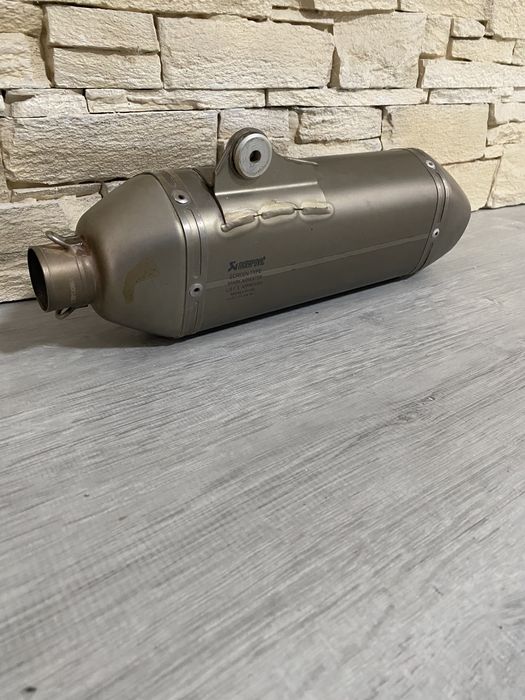 Toba finala akrapovic.